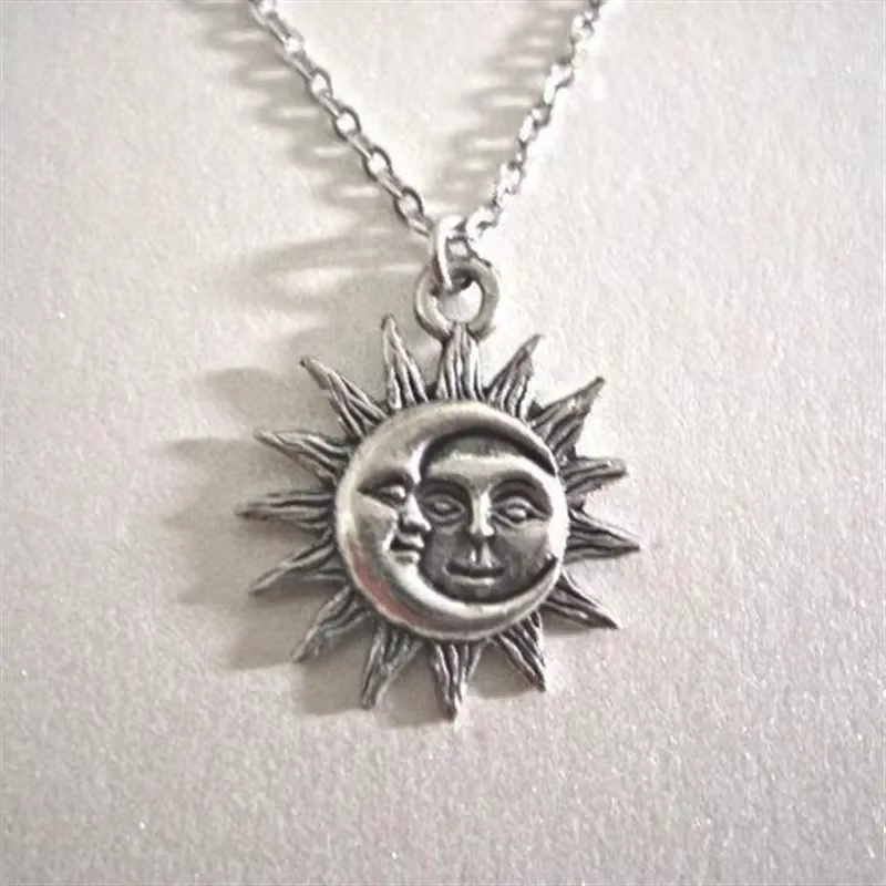 Sonne und Mond Halskette Charme Himmlischen Schmuck Zierliche Liebe Freundschaft Soulmate Aussage Punk