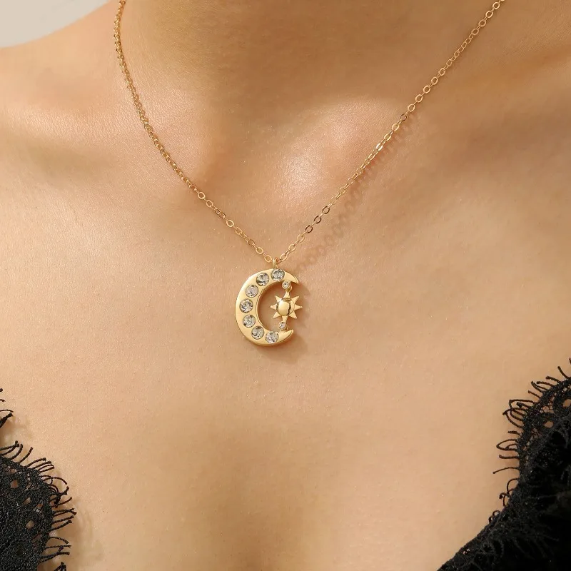 Mond Sonne Anhänger Halskette, für Frauen Männer exquisite Schlüsselbein Kette Vintage einfache Hiphop Punk