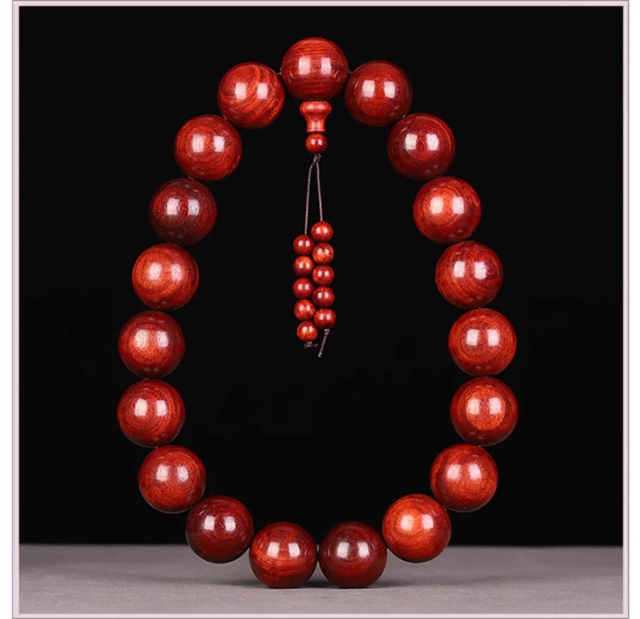 Sambia Kleines Blatt Rotes Sandelholz Buddha Perlen Armband 20mm Hochdichtes altes Material Gebetsperlen