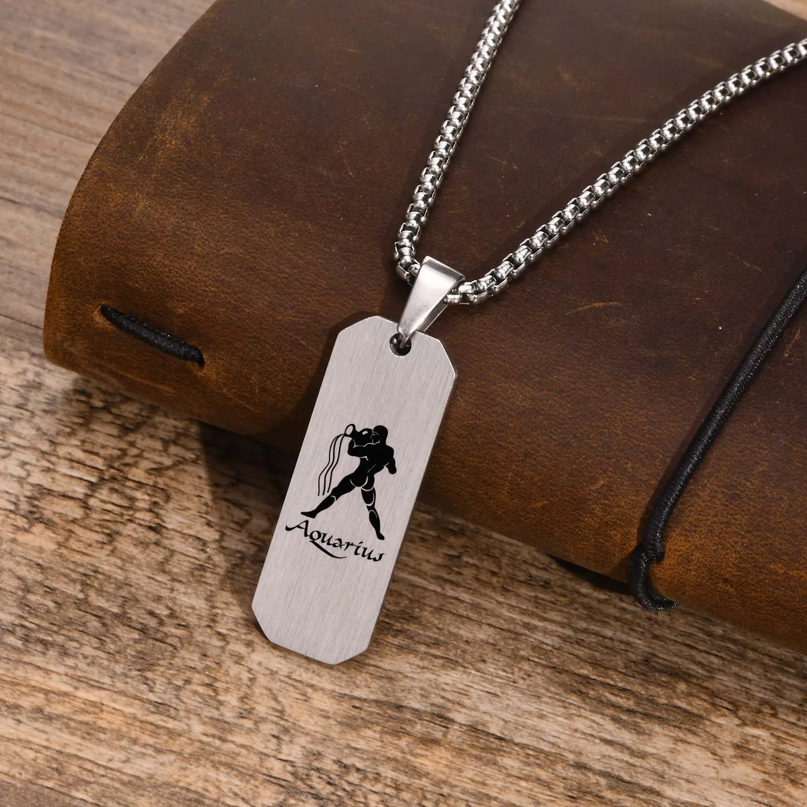 Freies Personalisierte 12 Sternzeichen Constellation Horoskop Zeichen Bar Halsketten für Männer, Wasserdichte