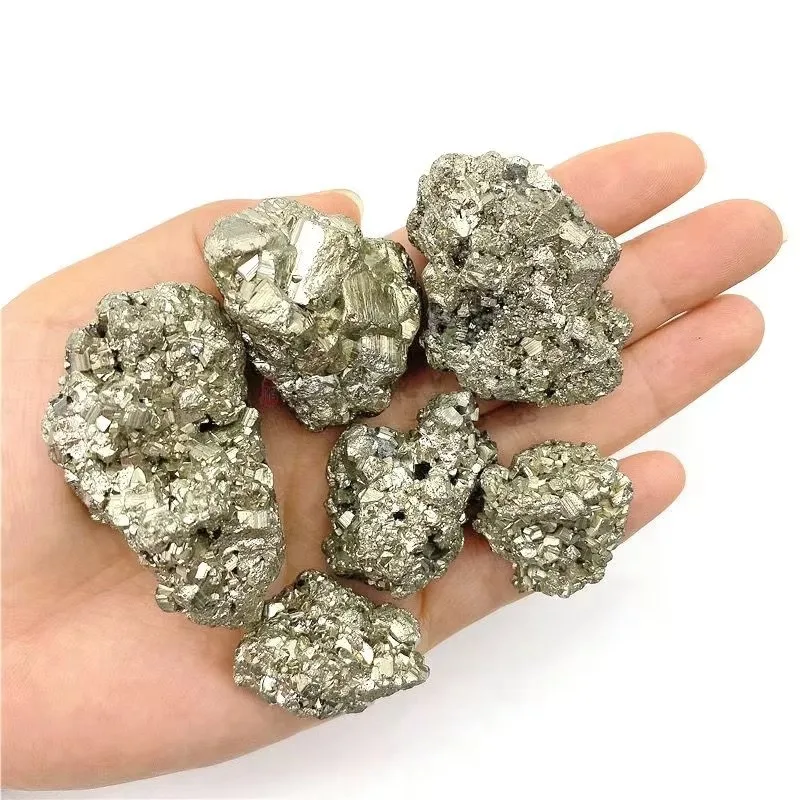Natürlicher Pyrit, Rohstein, Kristallcluster, Felsen, Mineralenergie, Heimdekoration, Mineraldekoration