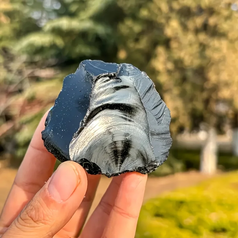Große rohe natürliche Obsidiansteine, natürliche schwarze Obsidiansteine, natürlicher Obsidian